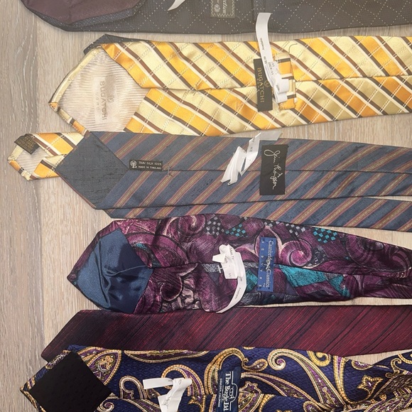 Lot of 10 Men's Designer Ties, Mix Colors Tradition Neck Ties, Italy US & more - Picture 8 of 10
